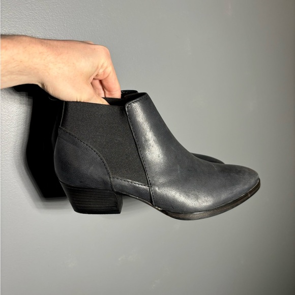 Aquatalia Fiona Black Leather Bootie Women’s Size 9 - Picture 3 of 8